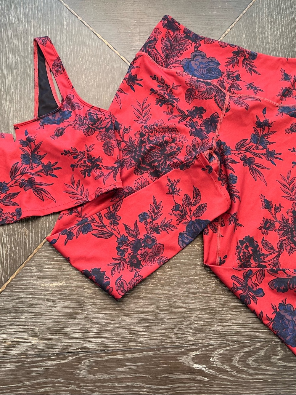Women's Free people Floral Red Tank Top & leggings  - Unbranded